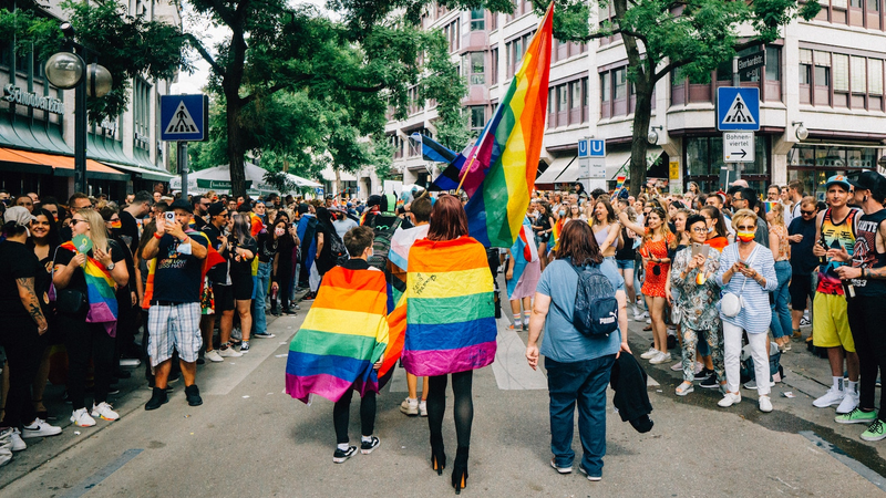 christian-lue-zksnjxakkqk-unsplash