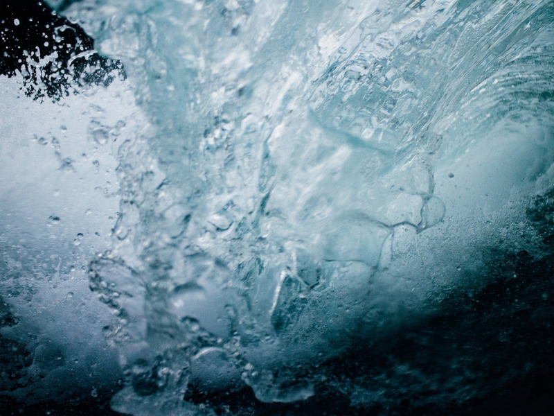 tim-marshall-9zyktx9npcc-unsplash