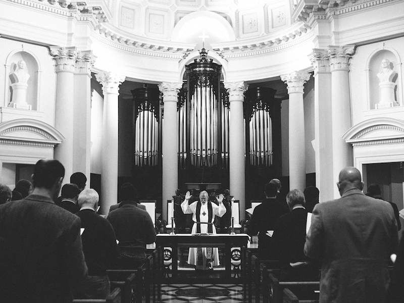 jim-leading-worship
