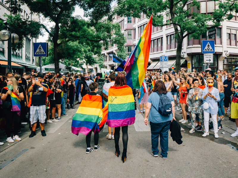 christian-lue-zksnjxakkqk-unsplash