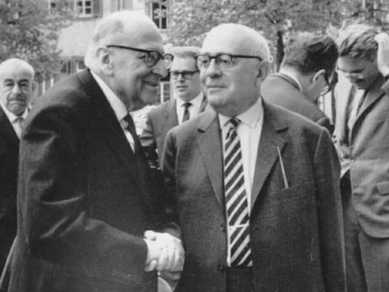adorno
